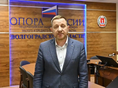 Бизнесмен с тремя дипломами нацелился на место в гордуме Волгограда вместо погрязшего в судах депутата