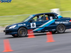 Дорогие иномарки и крутые байкеры: фоторепортаж с шоу на центральной набережной Волгограда