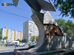 «Ограниченно работоспособный»: волгоградца возмутила цена ремонта памятника-самолета у Качинского училища