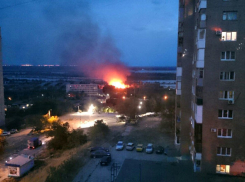 Сгорела площадка у места сбора байкеров на севере Волгограда 