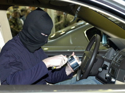 Под Волгоградом задержали одного из угонщиков ВАЗ-2110