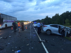 Врачи не смогли спасти двоих пострадавших из Hyundai в ДТП с рейсовым автобусом в Волгоградской области