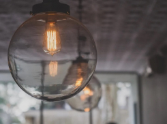 Жители пяти районов Волгограда начнут новую неделю без электричества