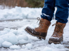 12-летний умер, поскользнувшись на льду под Волгоградом 