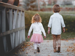 Отец скрывал родных детей от волгоградки в Дагестане