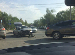 ДТП парализовало проспект Металлургов на севере Волгограда