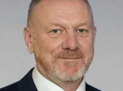 Сенатор РФ Сергей Горняков «подарил» свой мандат другому