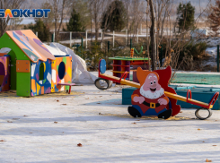 В рождественскую ночь в Волгограде сгорела детская площадка из-за неизвестных