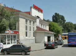 В Волгограде творится бардак в автовокзале и на нескольких объектах дорожных работ