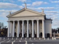 Авито опровергли торговлю поддельными театральными билетами