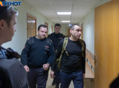 СК проверяет угрозы от вагнеровца Мелконяна в адрес бывшей жены, сбежавшей с детьми из Волгограда