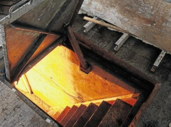 Волгоградец хранил крупную партию наркотиков под лестницей