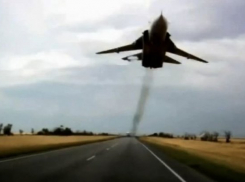 Два военных самолета напугали низким полетом жителей Волгоградской области