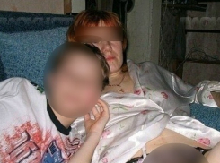 Мать зарабатывает на порно с несовершеннолетним сыном в соцсетях Волгограда