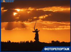 «Красота неимоверная»: Волгоград искупался в лучах золотого заката