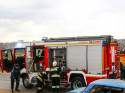 Мотоциклист протаранил пожарный спецавтомобиль под Волгоградом