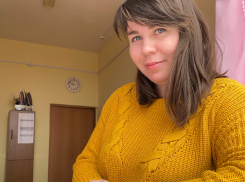 «Мне страшно за то, кто будет учить моих детей»: на волгоградского педагога обрушилась волна хейта после унижения в алкомаркете