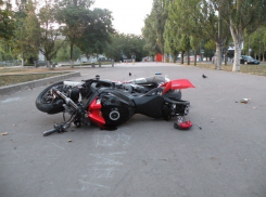 Под Волгоградом работник автомойки угнал мотоцикл начальника и попал в ДТП