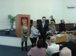  Более ста волгоградских врачей награждены знаками «Отличник здравоохранения» 