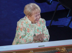 Александре Пахмутовой исполнилось 96 лет