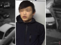 Житель Калмыкии напал на улице с ножом на волгоградца и рассказал на видео, зачем это сделал