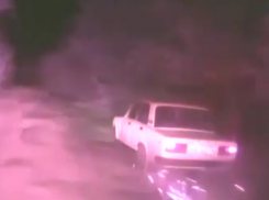Полицейскую погоню со стрельбой за пьяным волгоградцем на “Жигули” сняли на видео в Саратовской области 