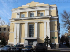 Техобслуживание автомобилей обойдется мэрии Волгограда почти в 5 млн рублей