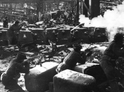 26 октября 1942 года – в Сталинграде советские воины не отдают врагу «Баррикады» и «Красный Октябрь»