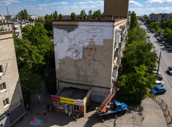 Портрет погибшего в ходе спецоперации Героя РФ Дениса Зорина появится на фасаде дома в Волгограде