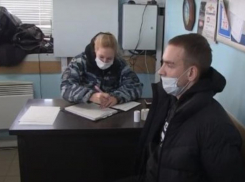 Опубликовано видео допроса 22-летнего парня в Волгограде, убившего возлюбленную и ее мать