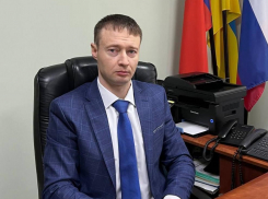 Пойманного на превышении должностных полномочий чиновника снова выбрали главой района в Волгоградской области