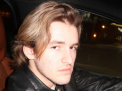 Очаровывать возрастных женщин взялся сын Дубцовой 