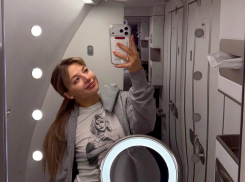 Визажист Кайли Дженнер готовил Аню Покров к вечеринке «Оскара»