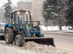 Тракторная дробилка для веток и самосвал: на что администрация Волгограда потратит 340 млн рублей