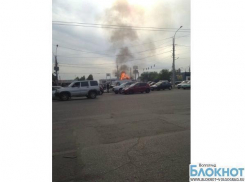 На улице Исторической в Волгограде горит автофургон