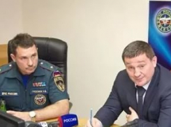 Андрей Бочаров обсудил предстоящие купания в проруби с начальником МЧС Волгоградской области