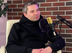 «Бармен обязан быть в ответе за тех, кого напоил»: основатель волгоградского бара-легенды «Ведров»