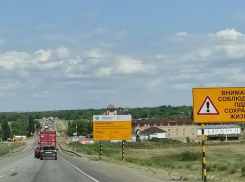 Многие едут на море: в многокилометровой пробке встала трасса в Волгоградской области