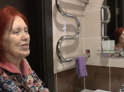 Новой сантехнике пенсионерки, пережившей ВОВ, позавидуют все соседи 