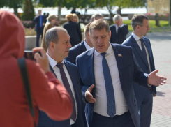 Лишь три процента волгоградцев верят в честность чиновников