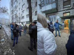 Молодой волгоградский депутат сознательно запачкался грязью