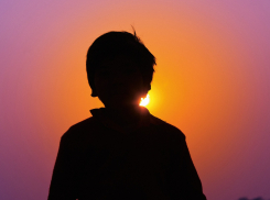 Пропавшего два дня назад 15-летнего подростка нашли в волгоградском «Макдональдсе»