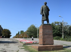 В Волгограде коммунисты восстановили памятник Ленину в Краснооктябрьском районе