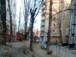 В Волгограде за зданием центральной налоговой нашли подозрительный чемодан