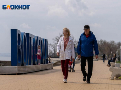 Владимир Познер и Иван Ургант едут в Волгоград снимать фильм о жизни