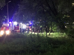 Двое в реанимации: при пожаре общежития в Волжском эвакуировали 20 человек