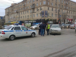 Первая Продольная Волгограда встала в пробке из-за нескольких ДТП 