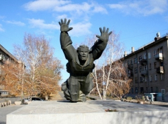 Депутаты Волгограда попросили коммерсантов и общественников отремонтировать памятники ВОВ