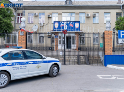 Три человека пострадали в ДТП на мокрой дороге на севере Волгограда 