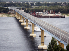 Спасатели Волгограда провели учения на мосту через Волгу